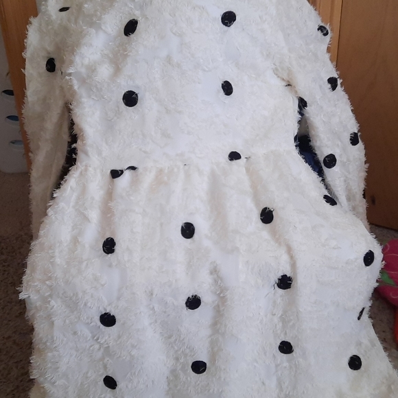 DRESS - Picture 1 of 3